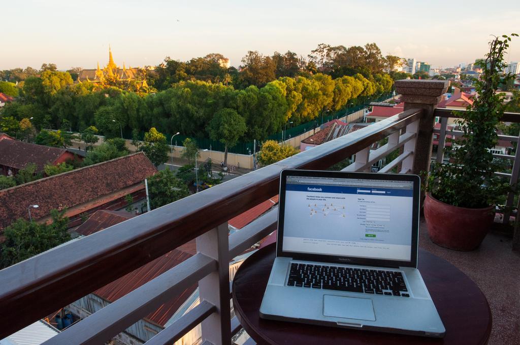 Okay Boutique Hotel Phnom Penh Esterno foto